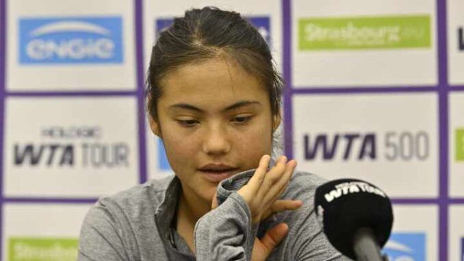 images_voltaxMediaLibrary_mmsport_serve-on-si_01jvth63cgxt8xpxchy2